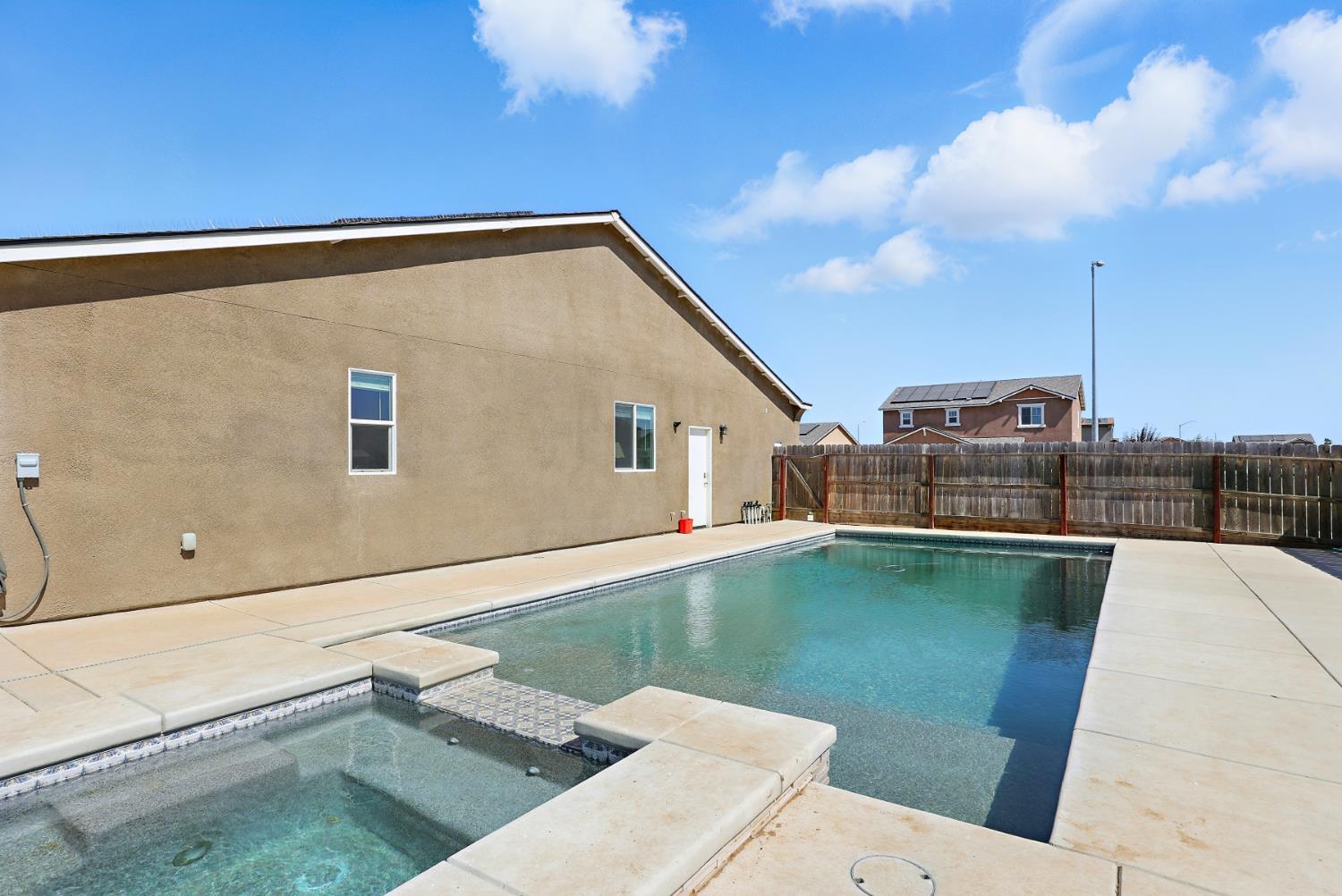 Alma Court, Chowchilla, California image 15