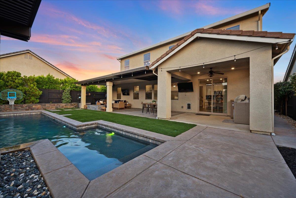 Fenway Cir, Rocklin, California image 38