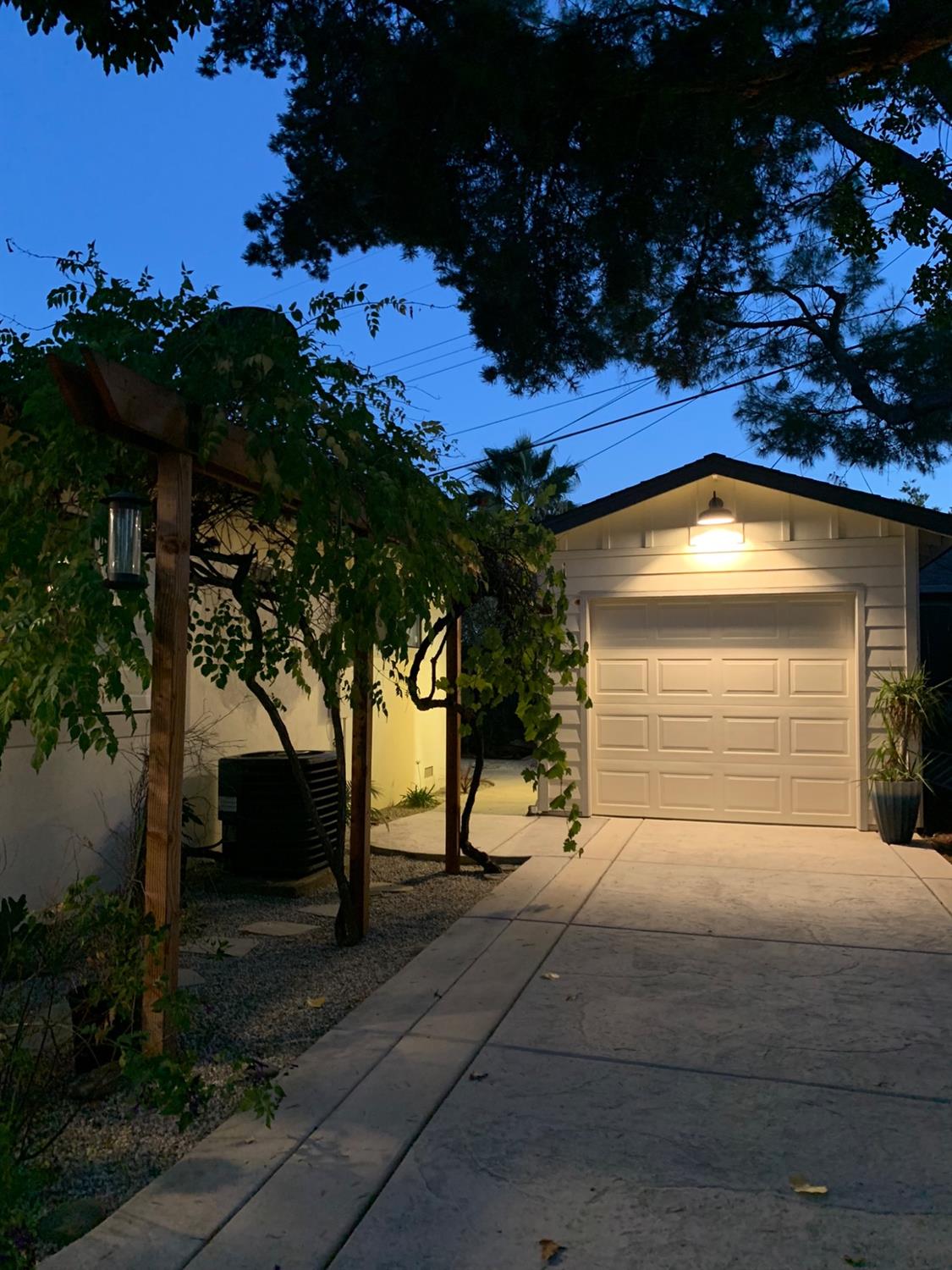 Waikiki Drive, Fair Oaks, California image 35