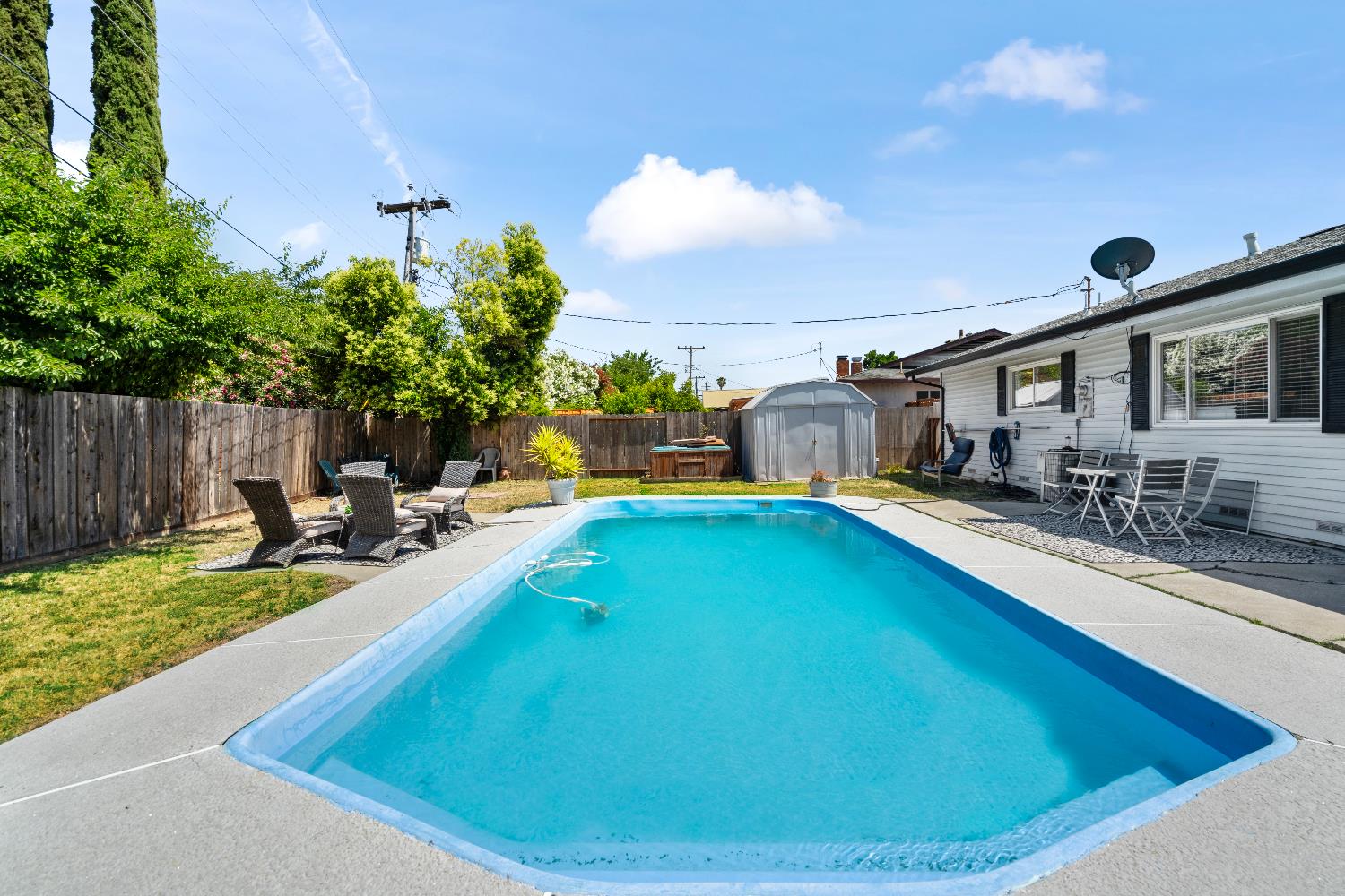 Cordova Lane, Stockton, California image 37