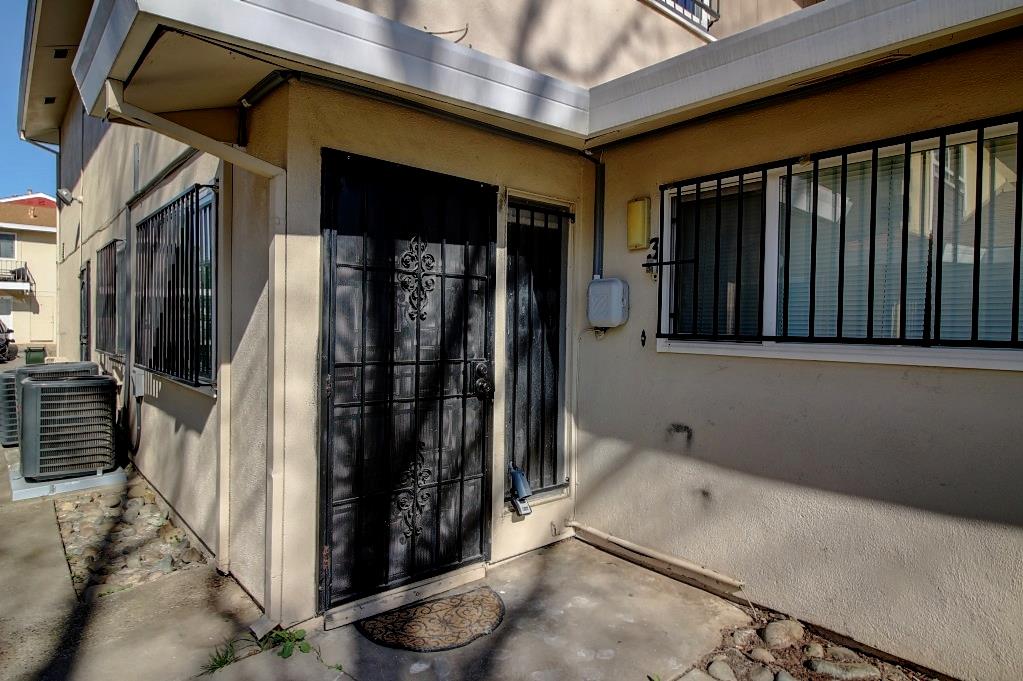 La Fresa Court #3, Sacramento, California image 5