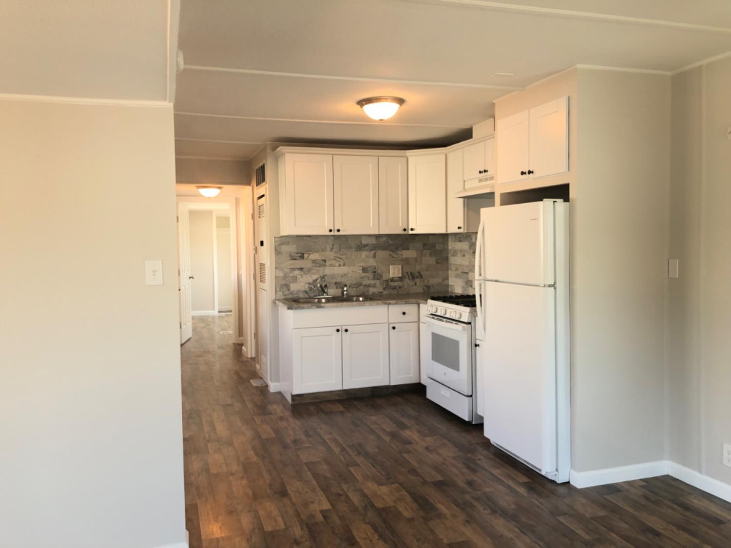 Detail Gallery Image 6 of 22 For 425 20th Century Blvd D3, Turlock,  CA 95380 - 1 Beds | 1 Baths