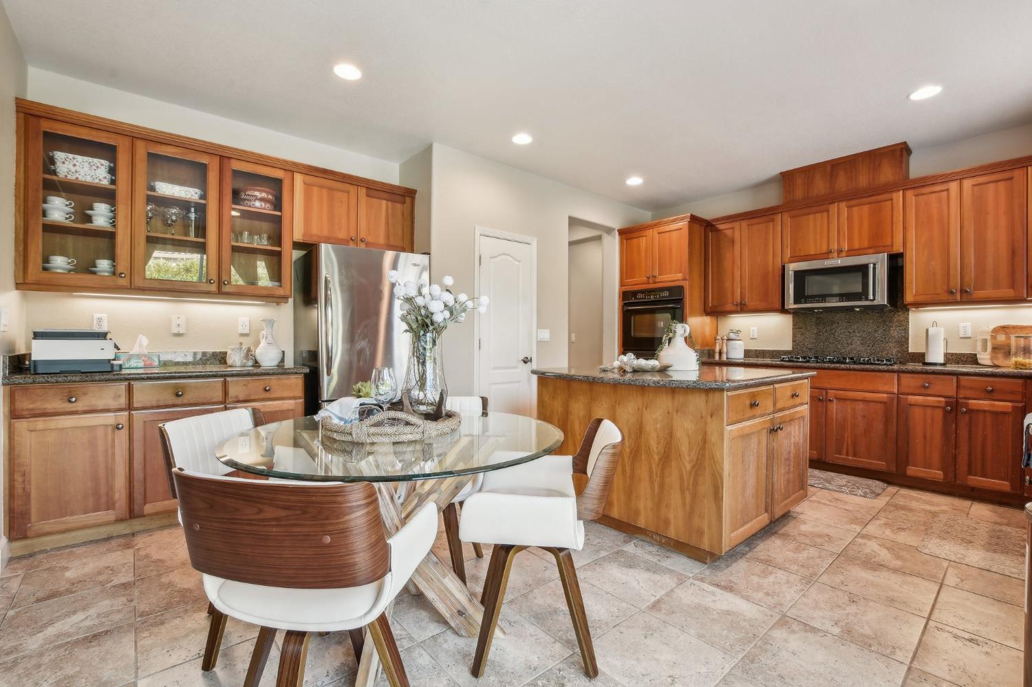 Kidder Way, Folsom, California image 12