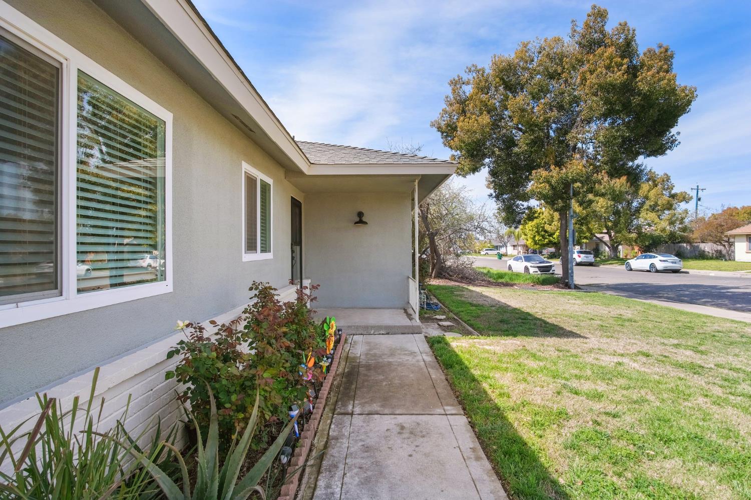 Detail Gallery Image 4 of 24 For 372 Terri Dr, Atwater,  CA 95301 - 3 Beds | 2 Baths