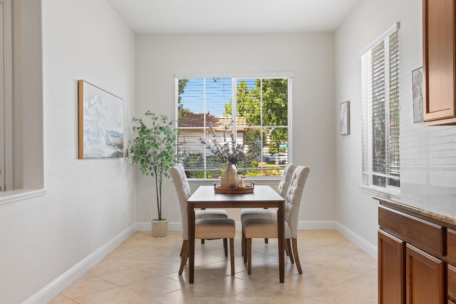 Harpford Drive, Roseville, California image 3