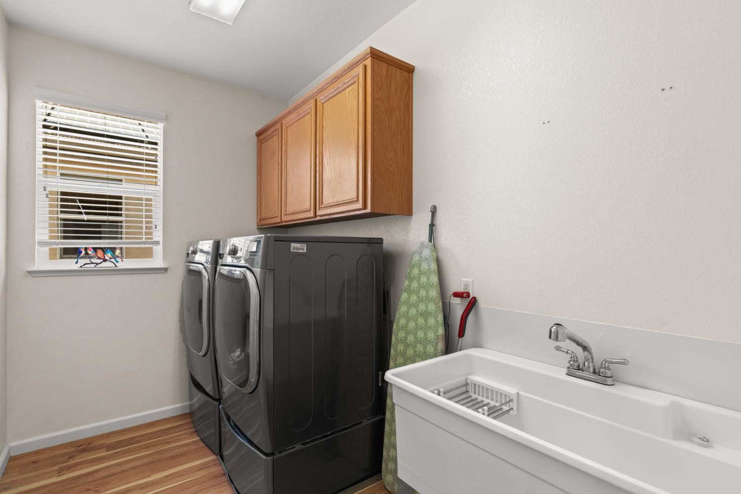 Glenbrook Drive, Tracy, California image 42