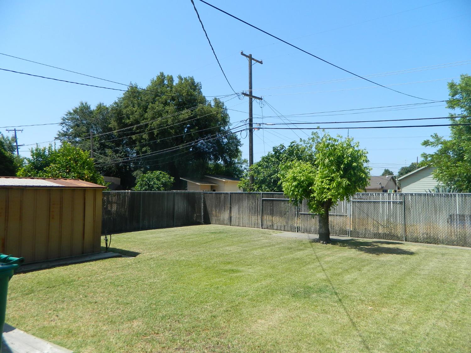 N Sierra Nevada Street, Stockton, California image 12