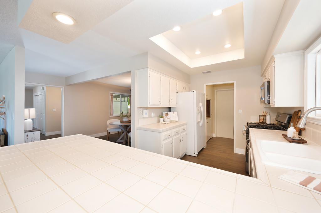Mallard Lane, Roseville, California image 19