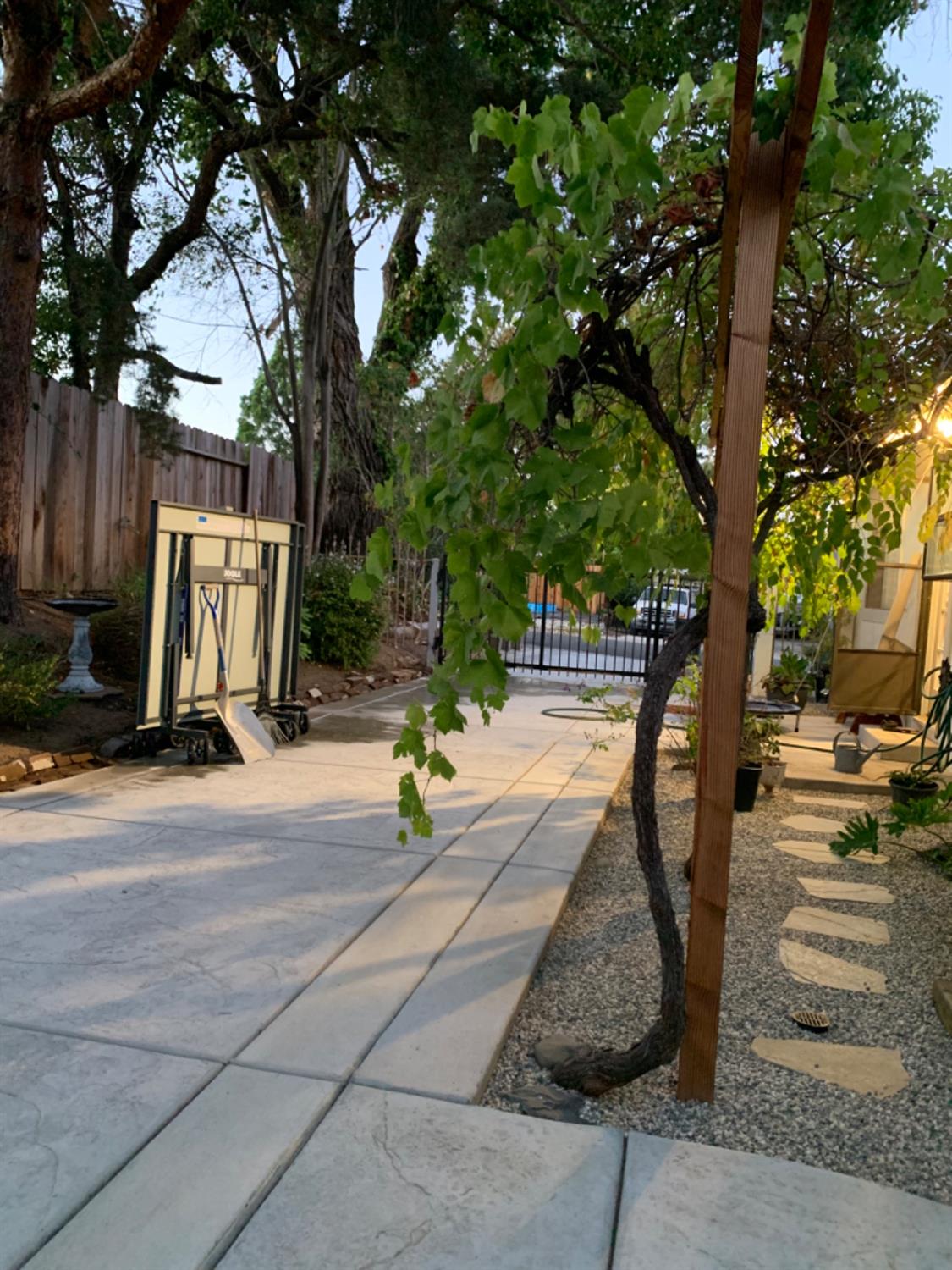 Waikiki Drive, Fair Oaks, California image 33