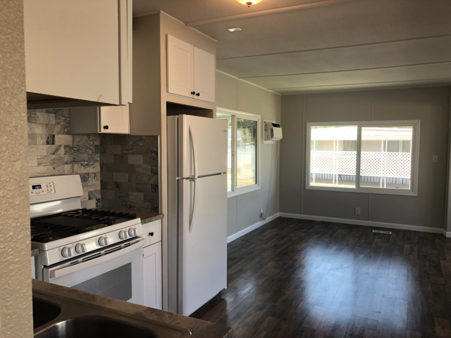 Detail Gallery Image 7 of 22 For 425 20th Century Blvd D3, Turlock,  CA 95380 - 1 Beds | 1 Baths