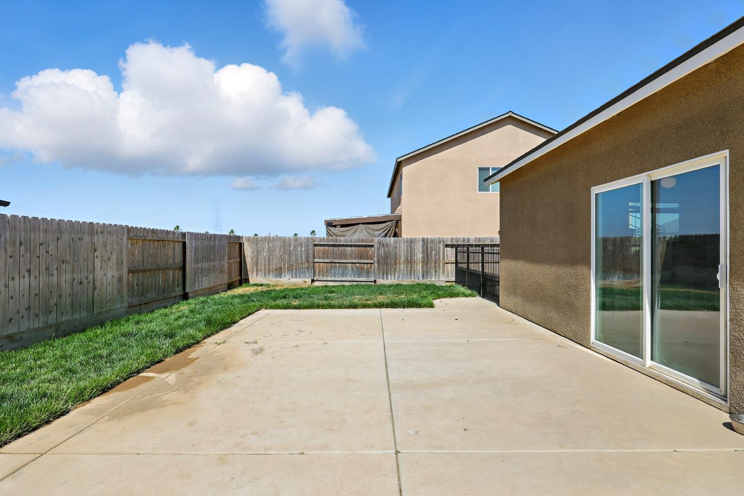 Alma Court, Chowchilla, California image 14