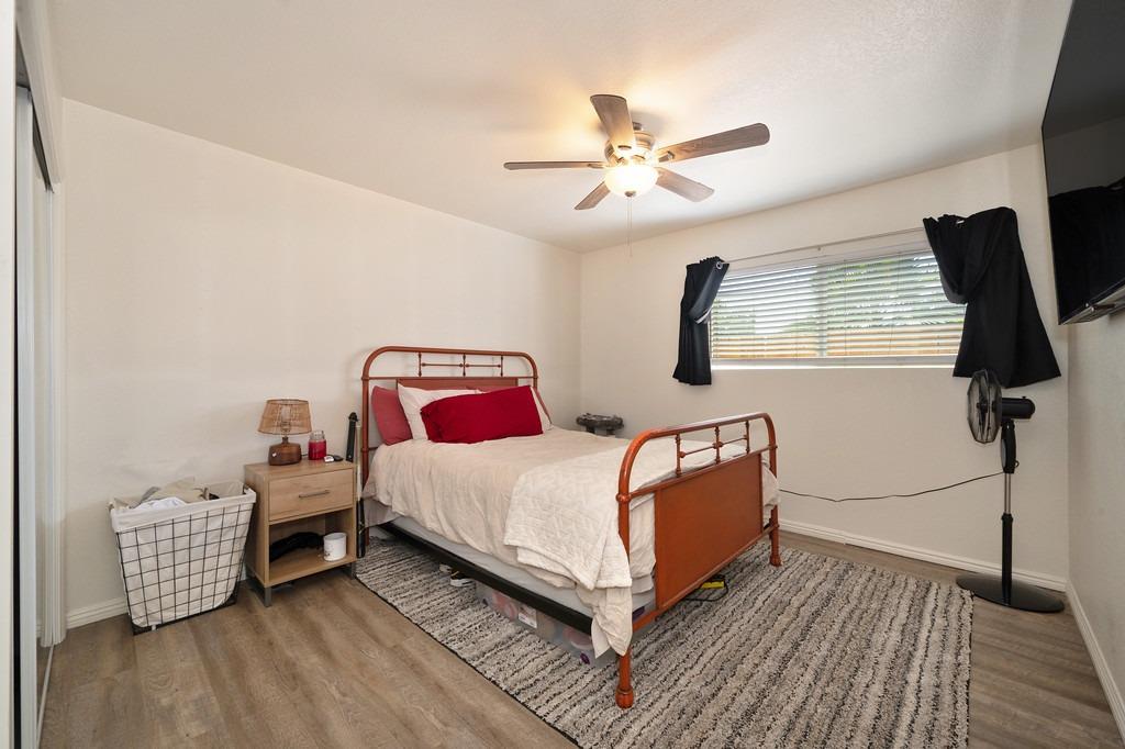 Ash Street, Roseville, California image 16