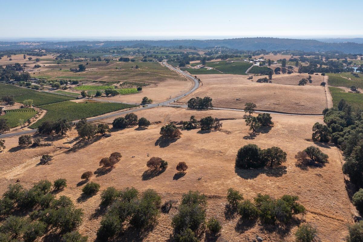 E Shenandoah Road, Plymouth, California image 30