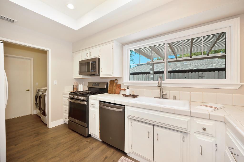 Mallard Lane, Roseville, California image 21