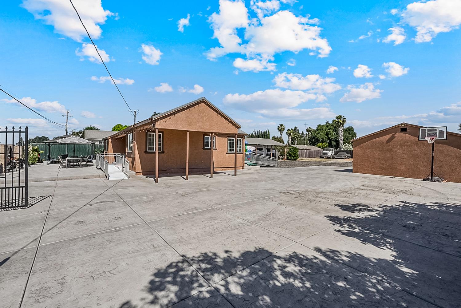 Santa Fe Avenue, Oakdale, California image 16