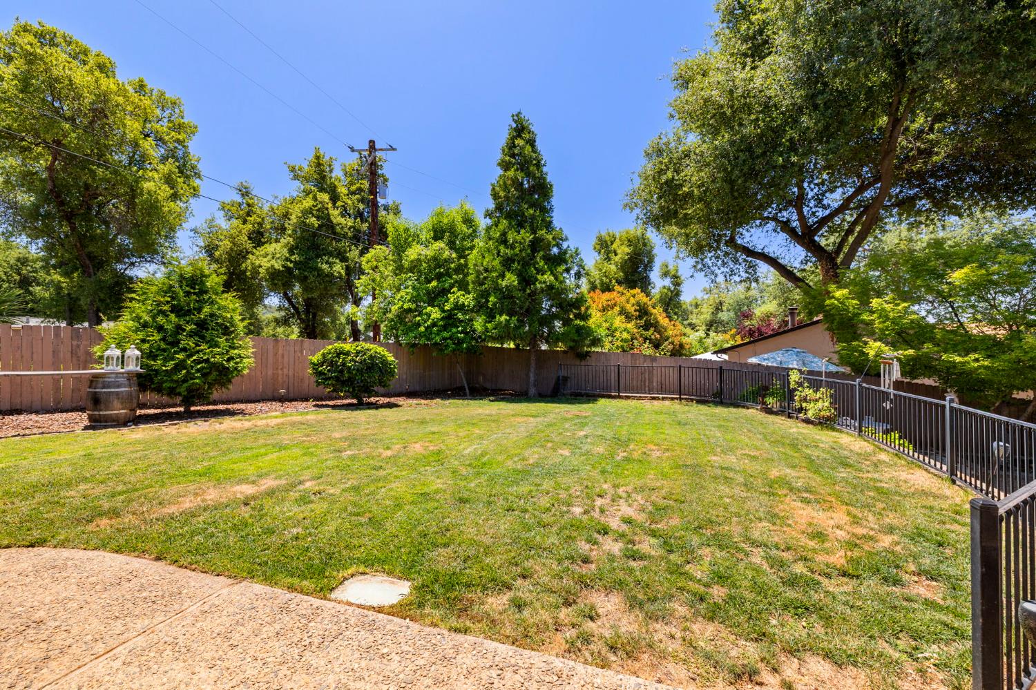 Danata Way, Sonora, California image 47