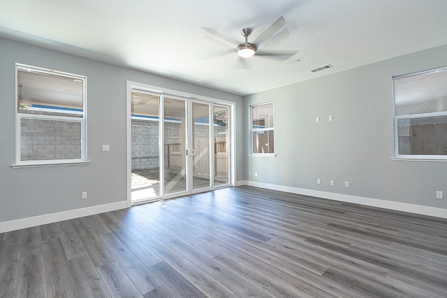 Meadowlands Drive, Oakdale, California image 16