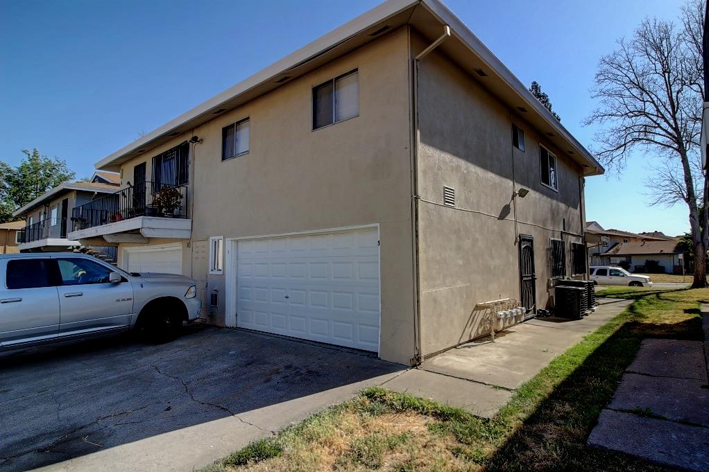 La Fresa Court #3, Sacramento, California image 3