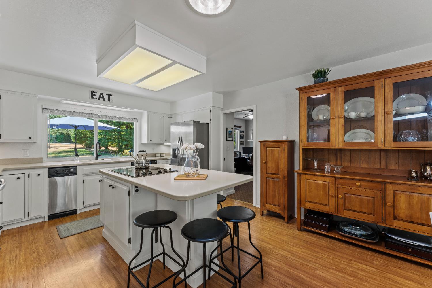 Oak Knoll Drive, Granite Bay, California image 8