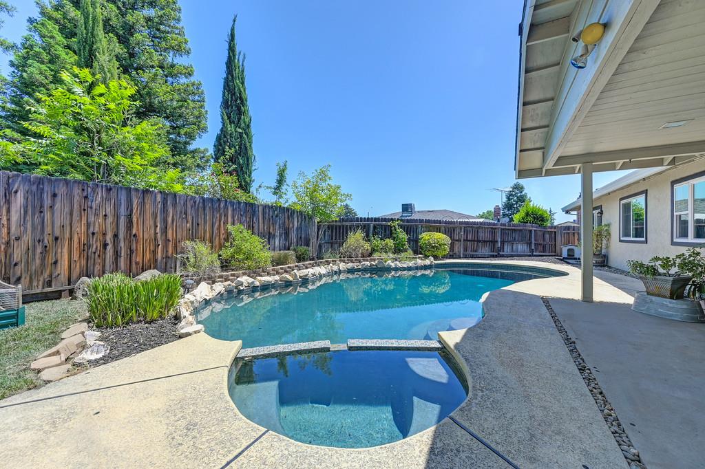 Mallard Lane, Roseville, California image 40