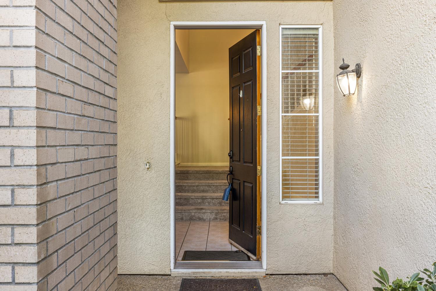 Meadowbrook Dr, Lodi, California image 5