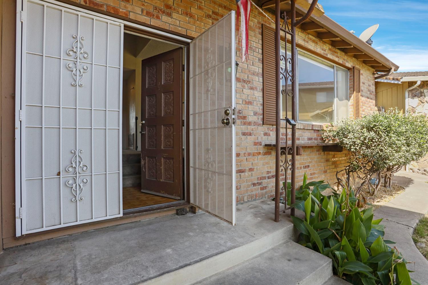 Winston Drive, Stockton, California image 3