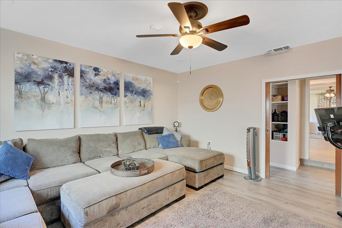 14th Street, Olivehurst, California image 16
