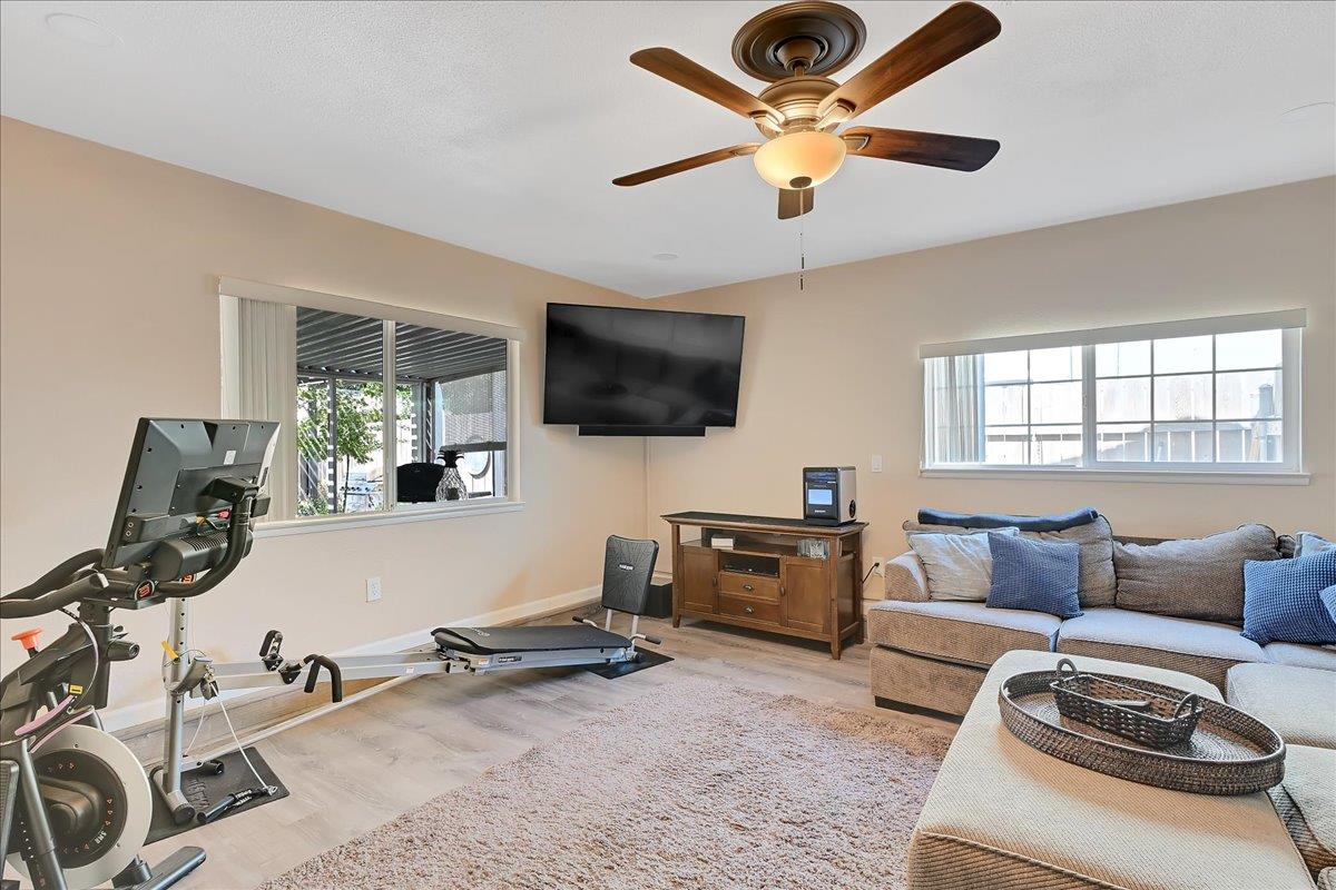 14th Street, Olivehurst, California image 18
