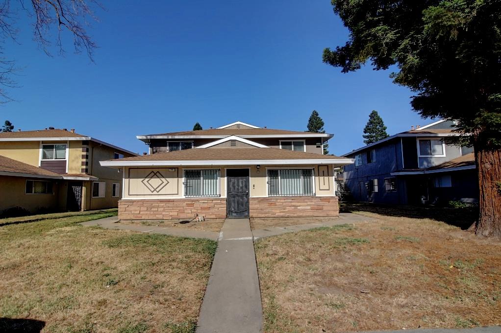 La Fresa Court #3, Sacramento, California image 1