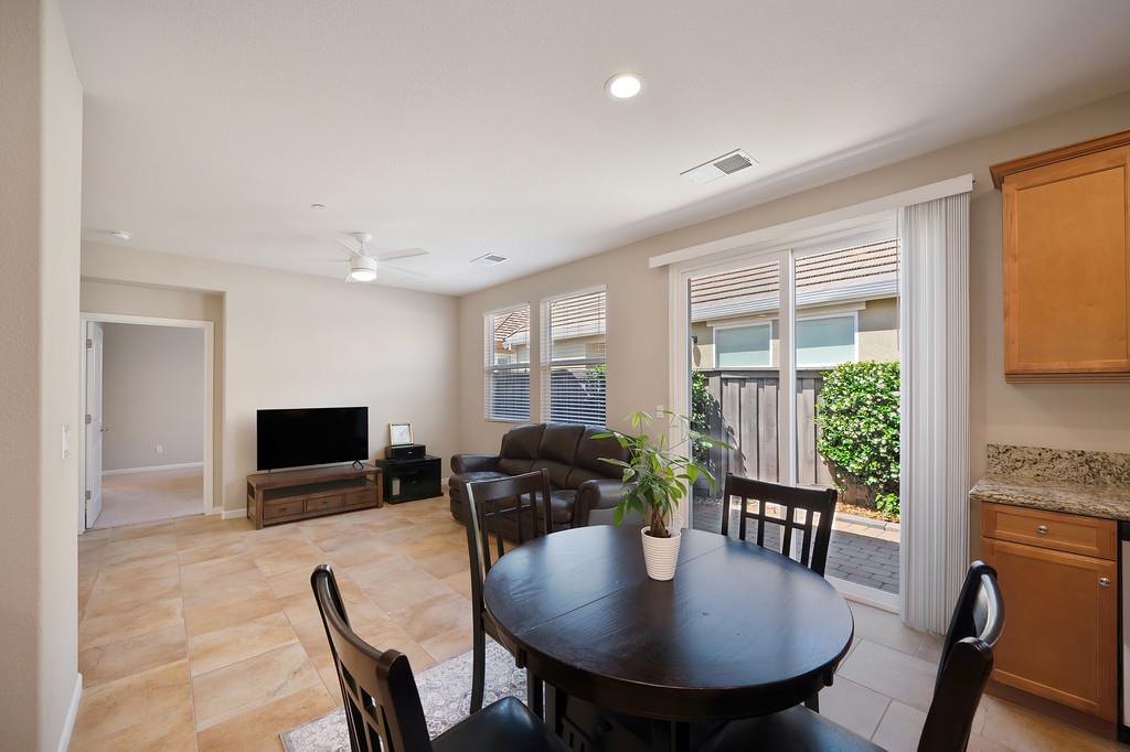 Chatterton Way, Sacramento, California image 11