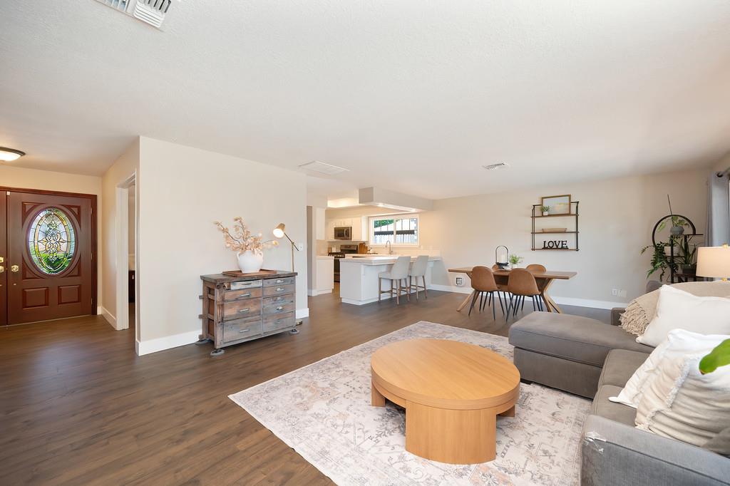 Mallard Lane, Roseville, California image 12
