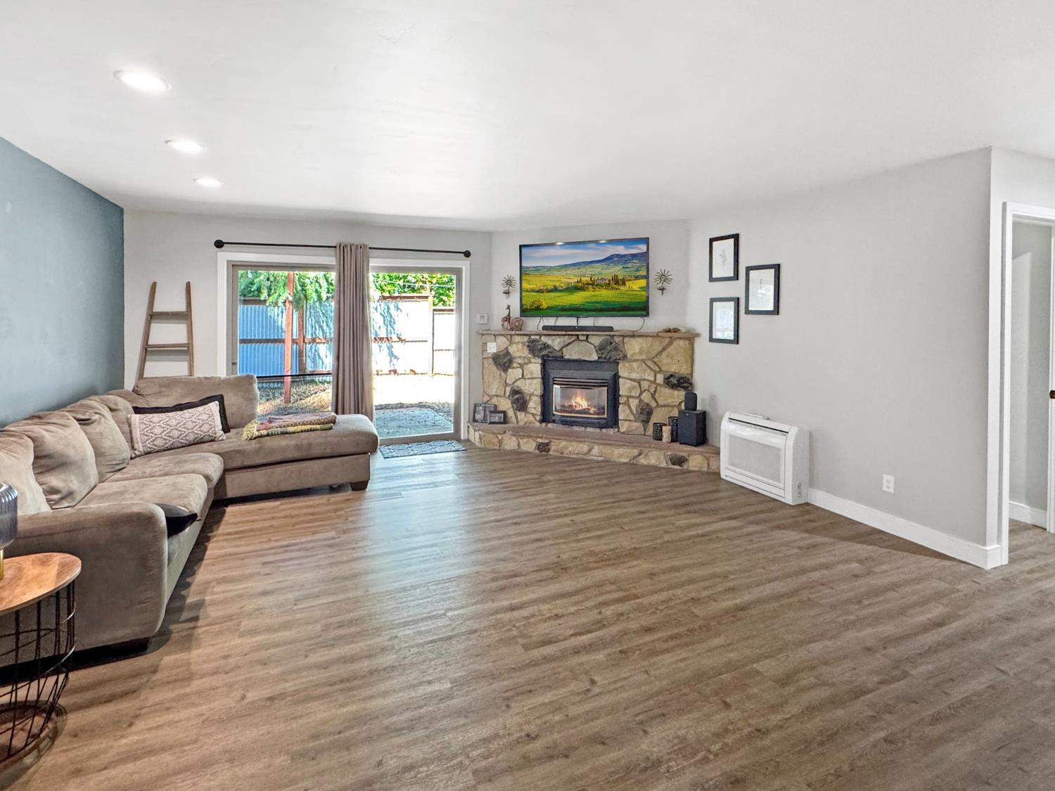 Kenwood Drive, Grass Valley, California image 3