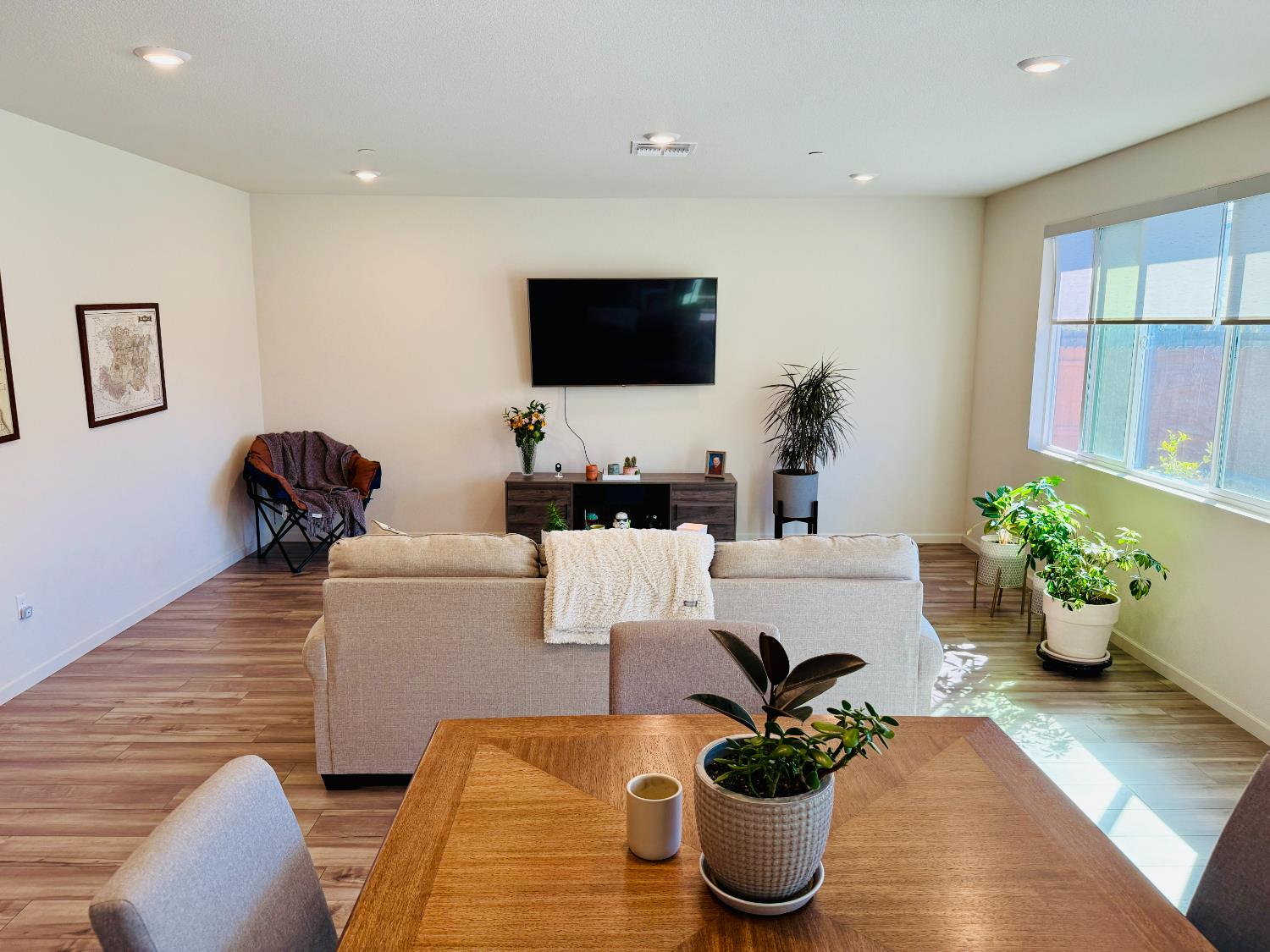 Berryessa Way, Olivehurst, California image 6