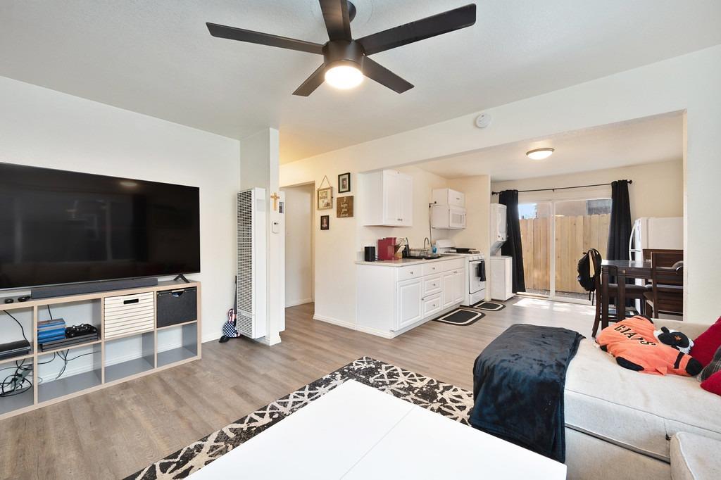 Ash Street, Roseville, California image 8