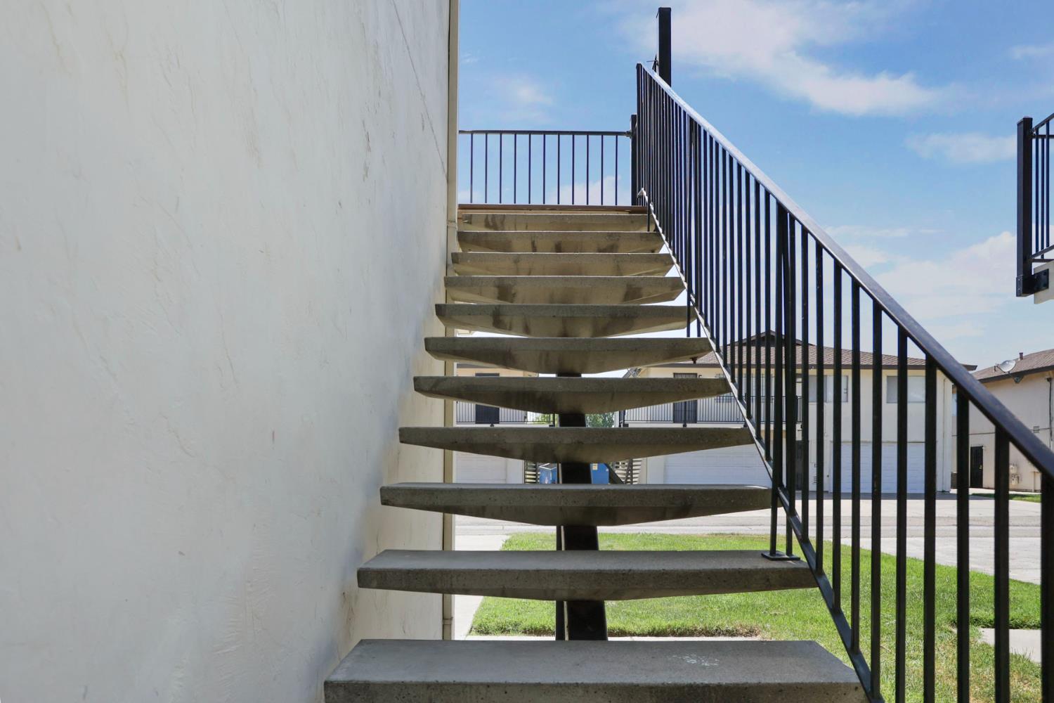 Pinetree Drive #4, Stockton, California image 3
