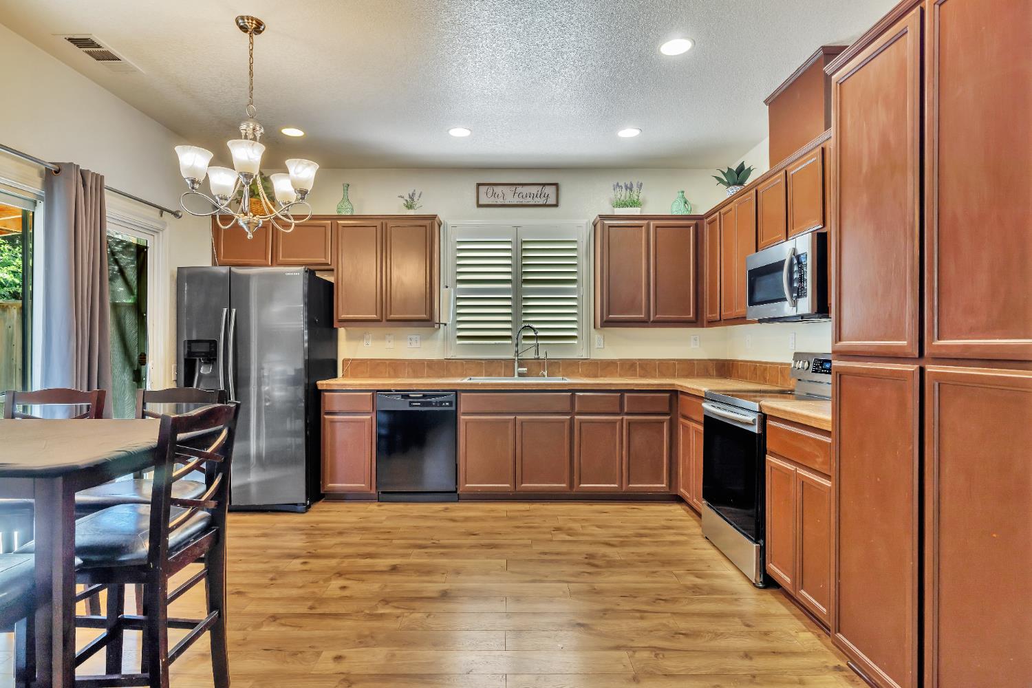 Greenleaf Street, Manteca, California image 10