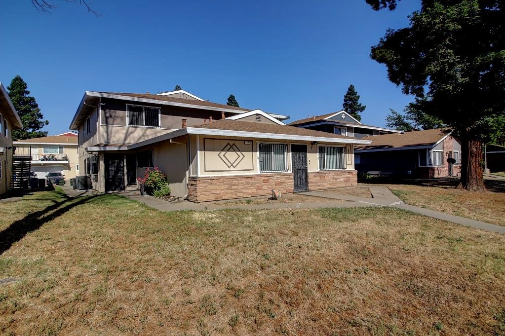 La Fresa Court #3, Sacramento, California image 2