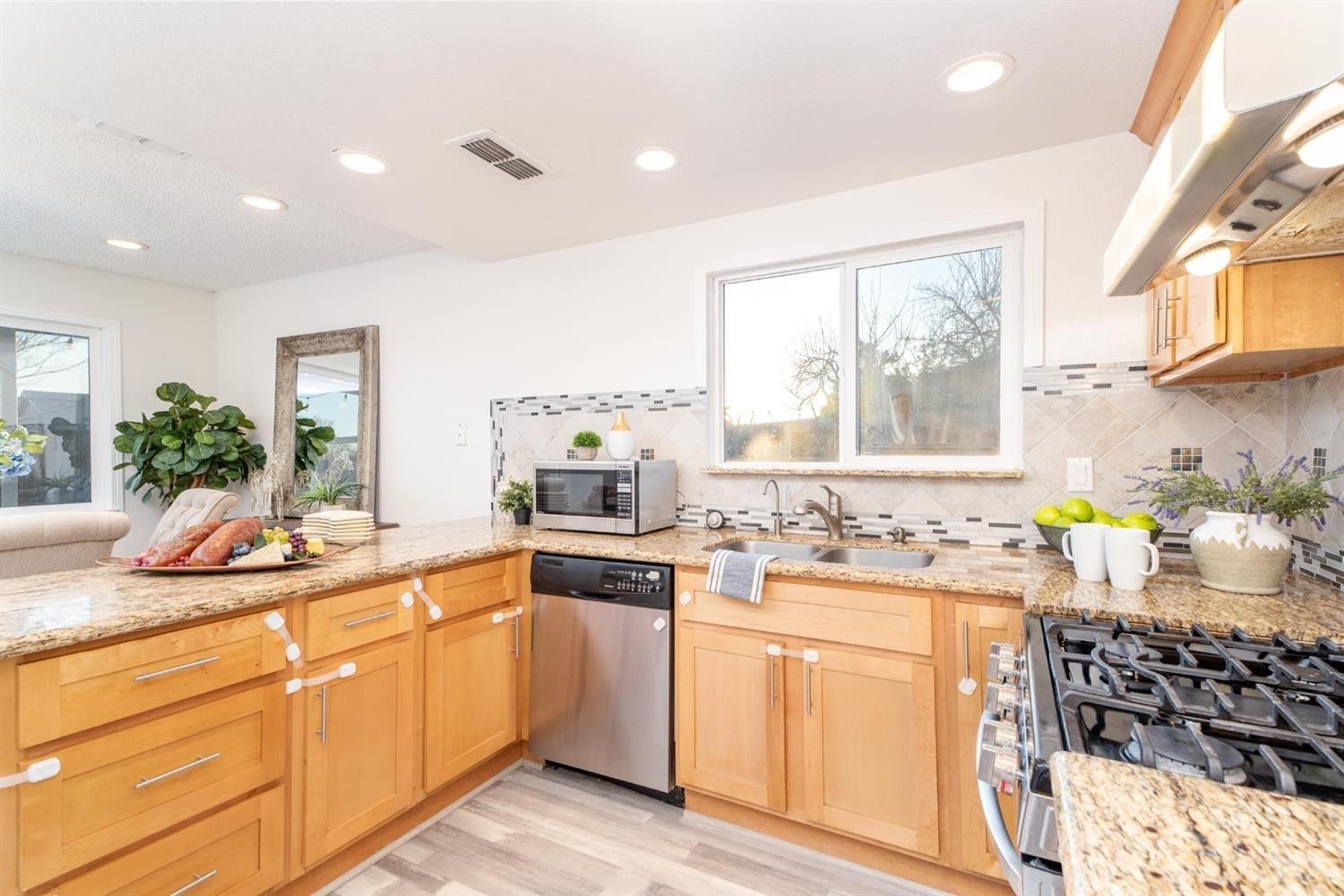 Bastien Court, Sacramento, California image 6