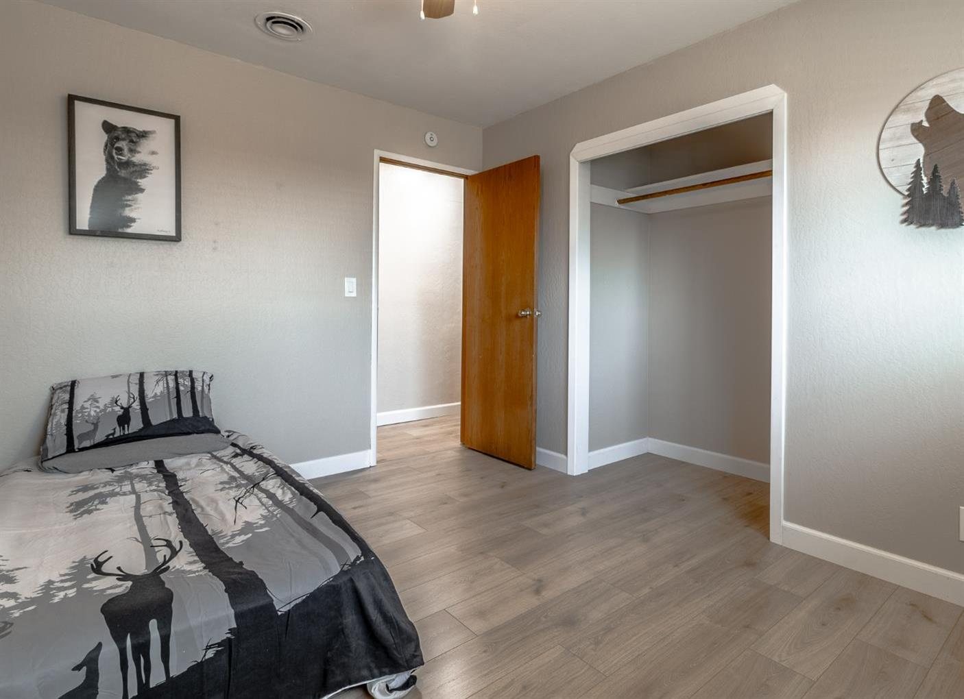 Laurel Avenue, Olivehurst, California image 25