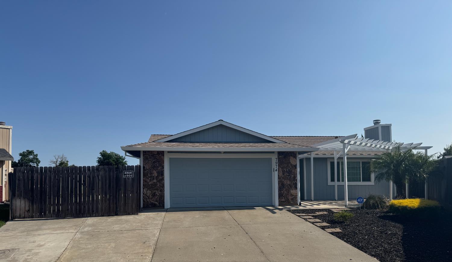 Bastien Court, Sacramento, California image 21