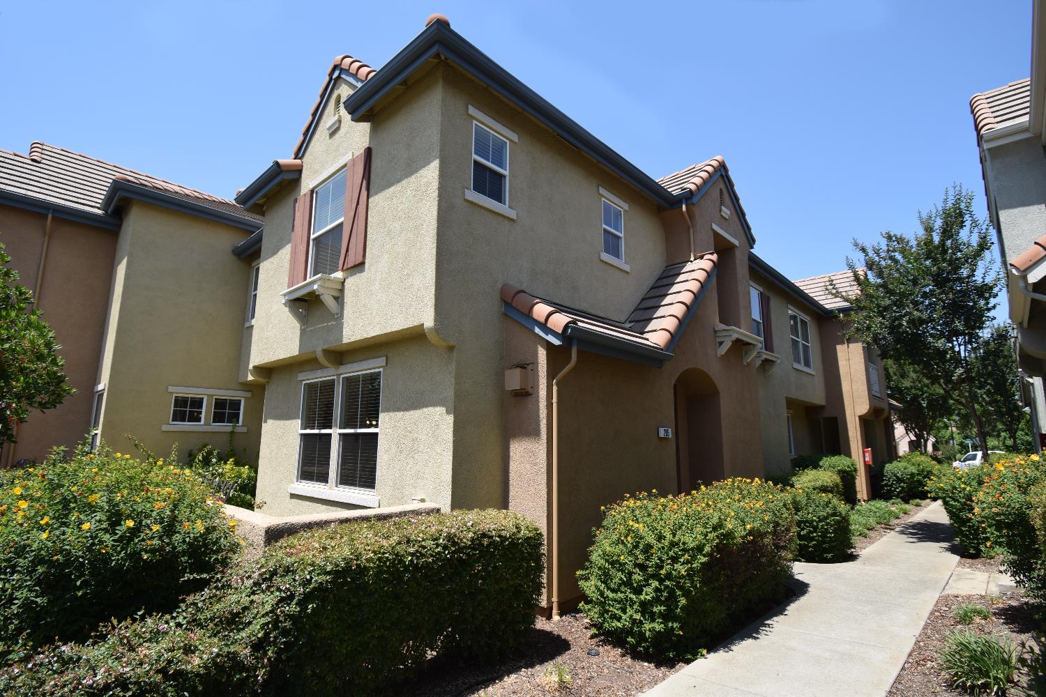 Dante Circle, Roseville, California image 1