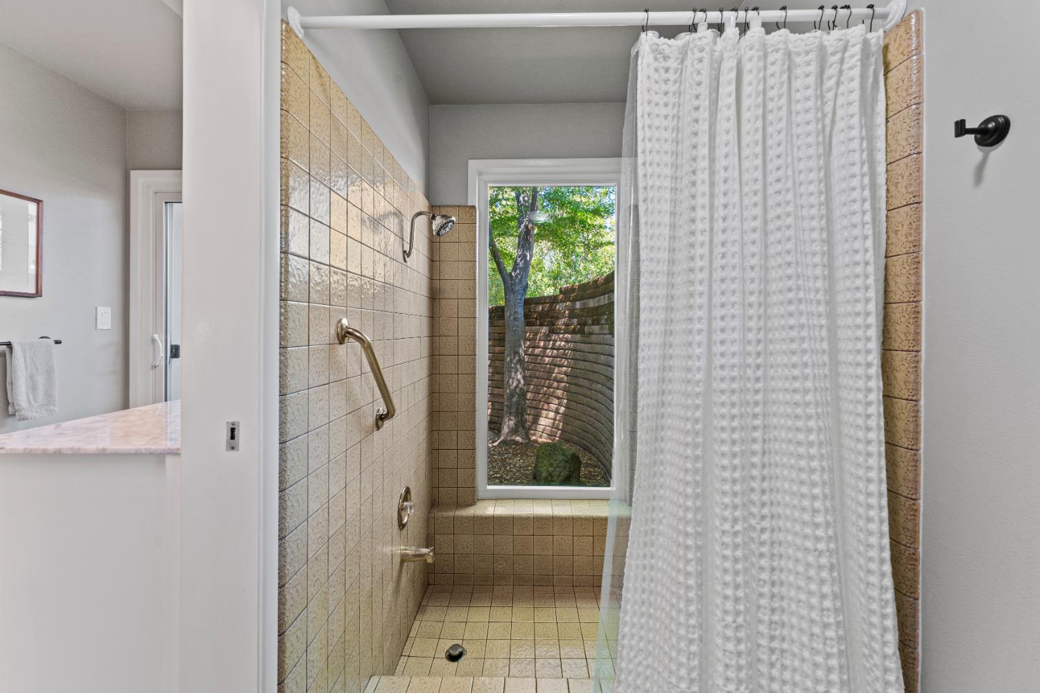Oak Knoll Drive, Granite Bay, California image 18
