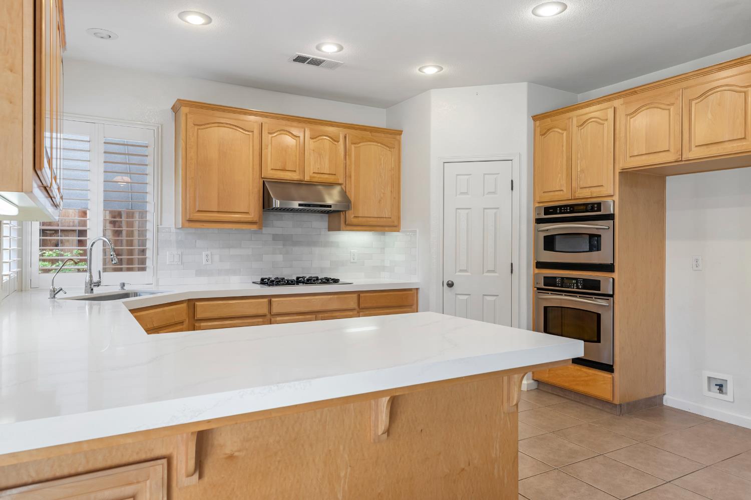 Savoie Way, Modesto, California image 12