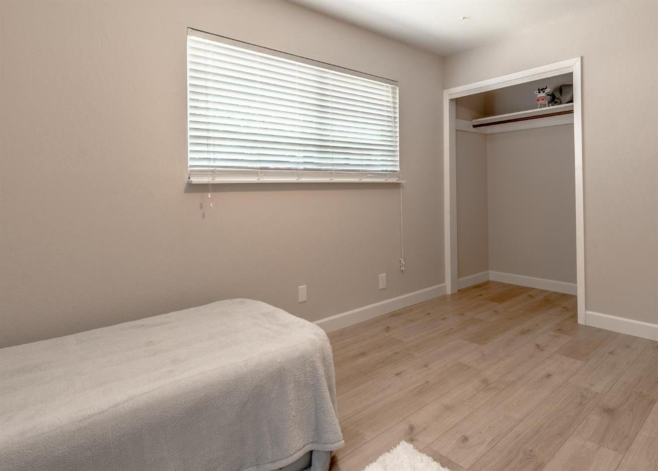 Laurel Avenue, Olivehurst, California image 27