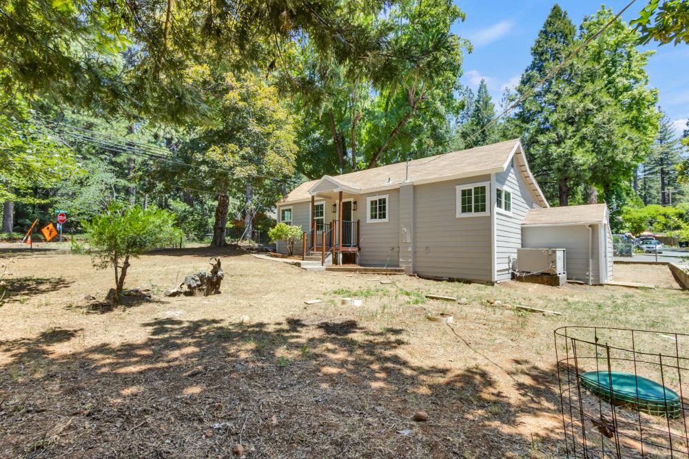 Detail Gallery Image 8 of 73 For 5172 Camp Snowline Rd, Camino,  CA 95709 - 4 Beds | 3 Baths