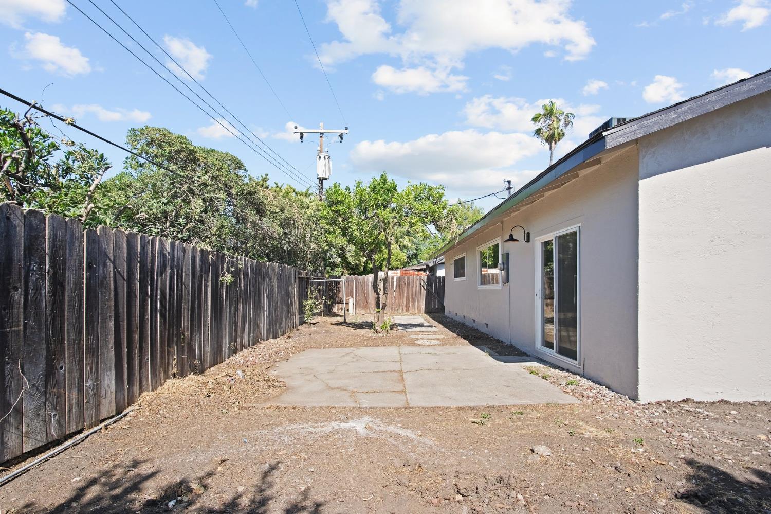 W Los Felis Avenue, Stockton, California image 26