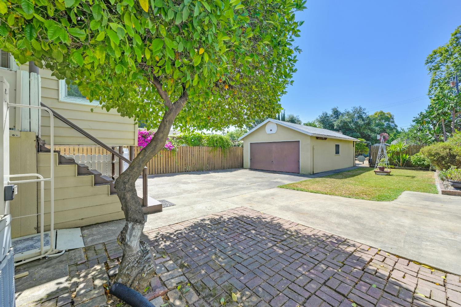 9th Avenue, Sacramento, California image 48