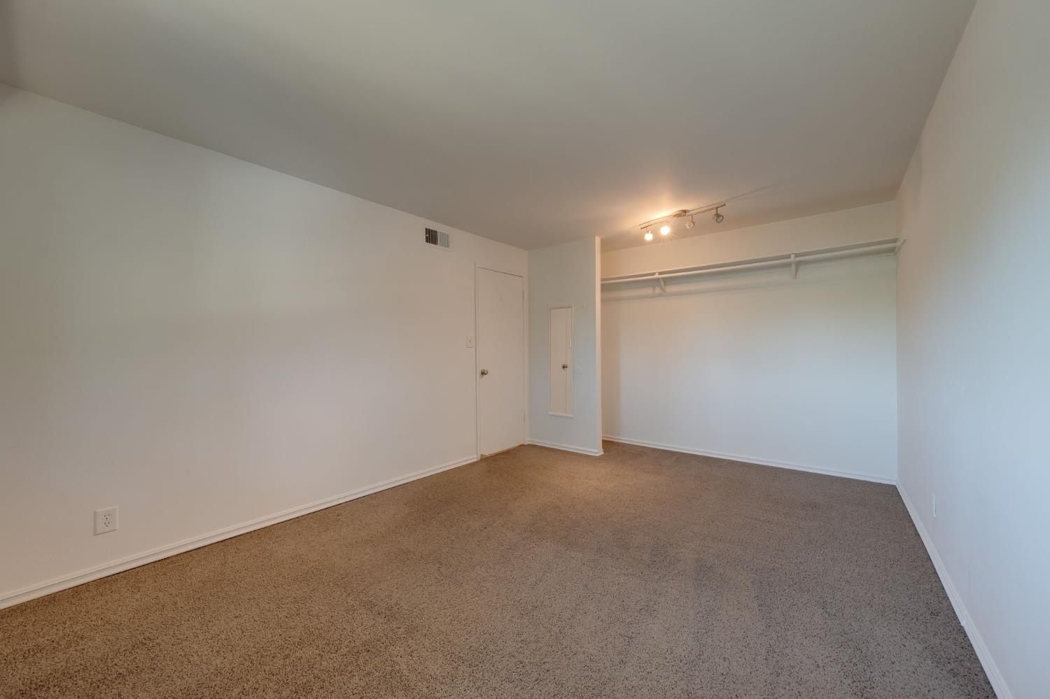 SW Northbank #48, Stockton, California image 18