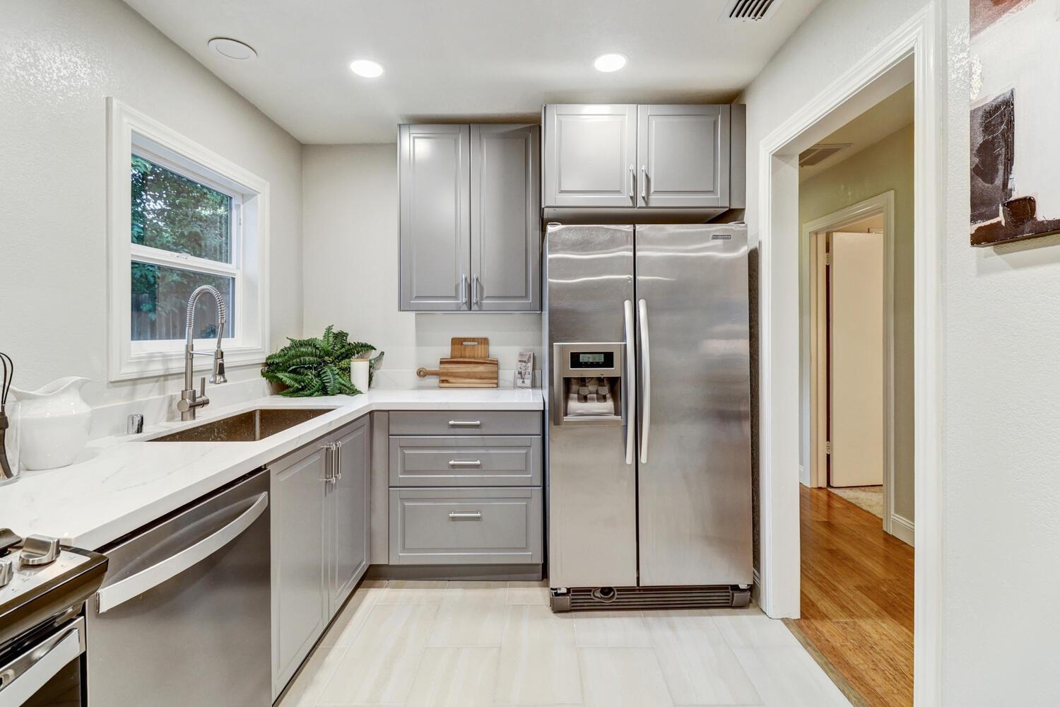 Esperanza Drive, Sacramento, California image 14