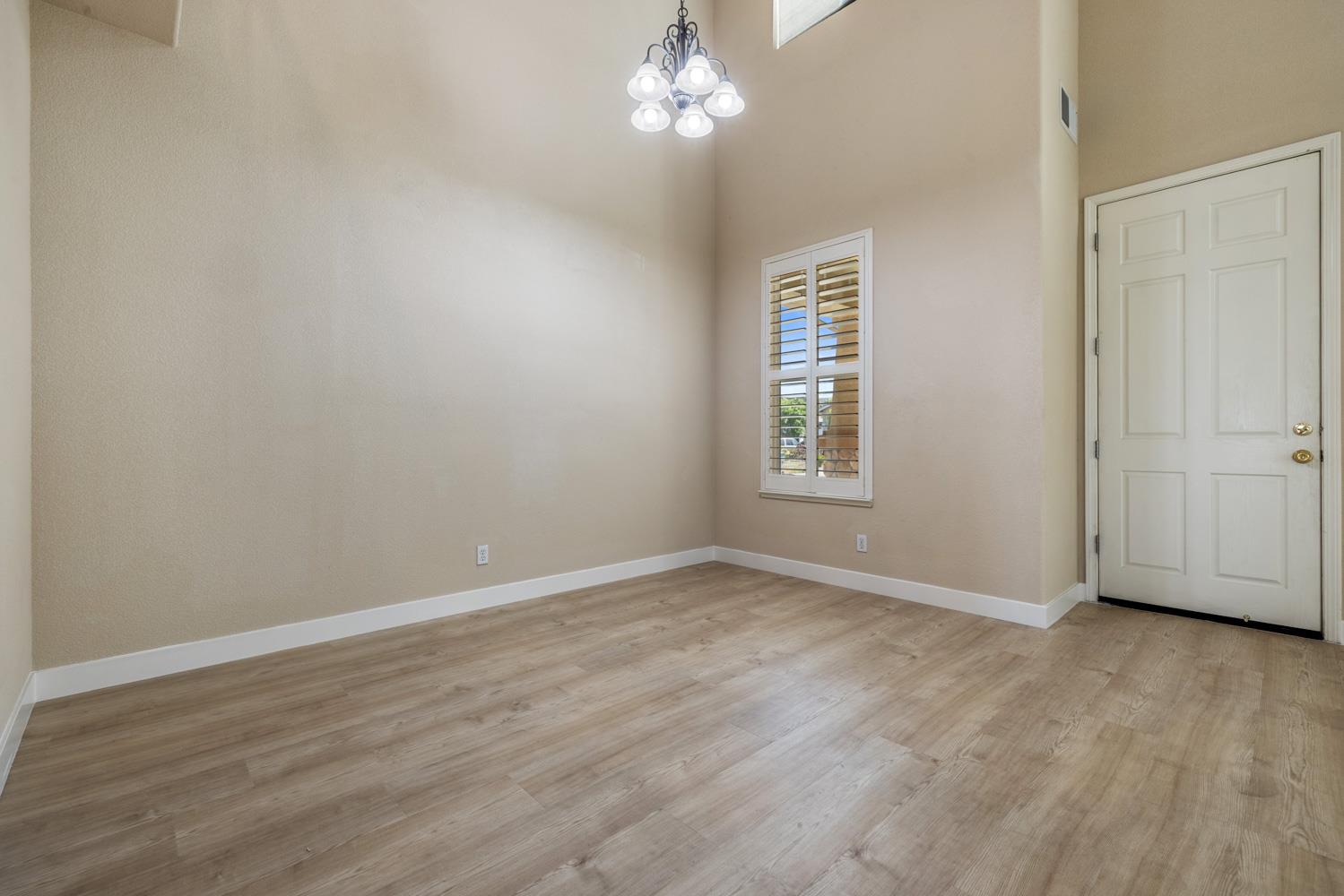 Holbrook Drive, Riverbank, California image 6